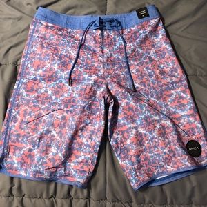 RVCA men’s boardshorts size 29